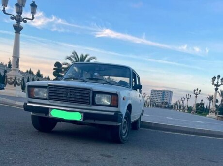 LADA (VAZ) 2107