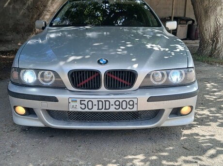 BMW 523