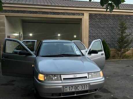 LADA (VAZ) 2112