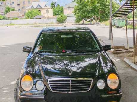Mercedes E 320