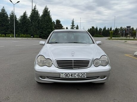 Mercedes C 240