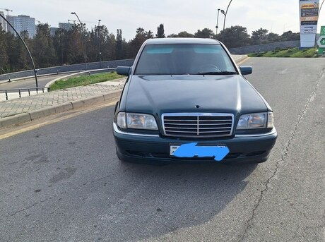 Mercedes C 200