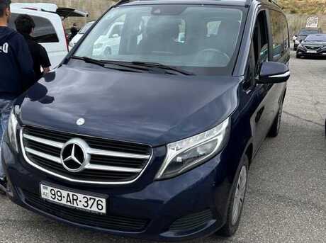Mercedes V 220