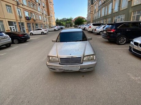 Mercedes C 220