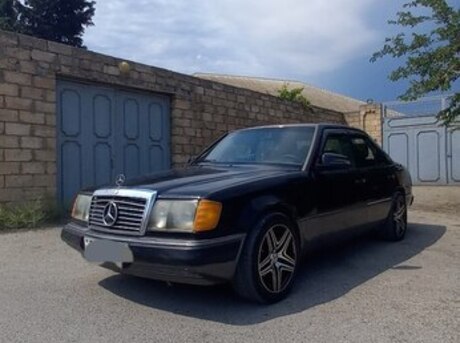 Mercedes 230 E