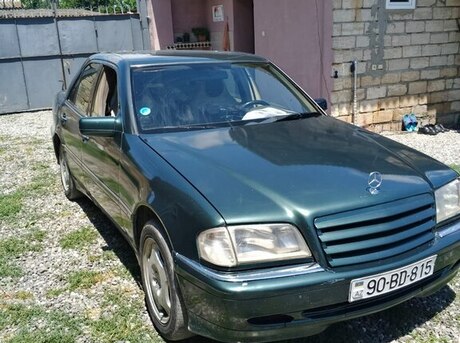 Mercedes C 200