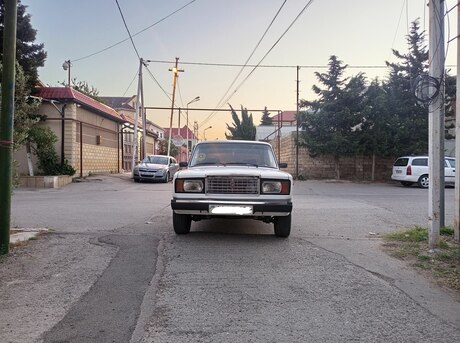 LADA (VAZ) 2107