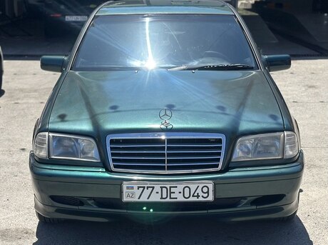 Mercedes C 200