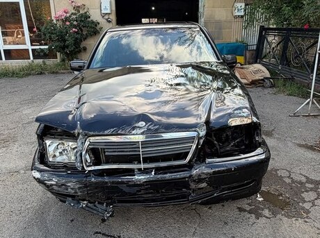 Mercedes C 180