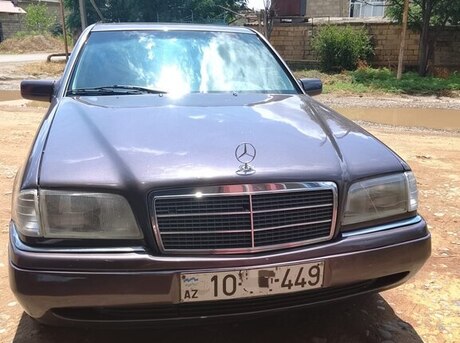 Mercedes C 200