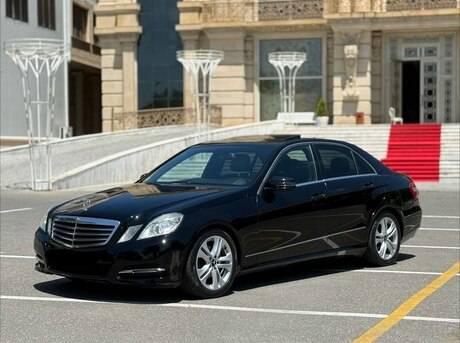 Mercedes E 200