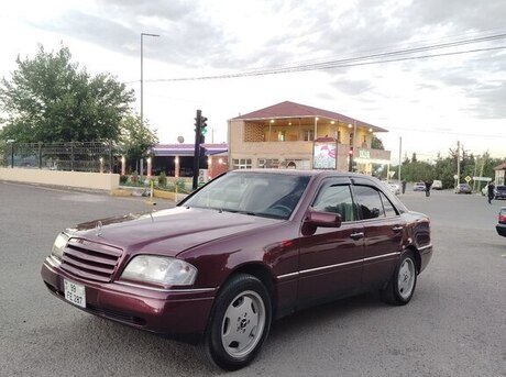 Mercedes C 220