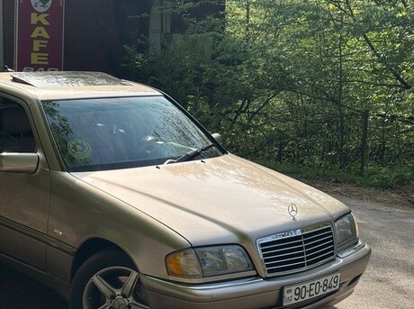 Mercedes C 230