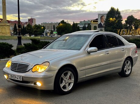 Mercedes C 230