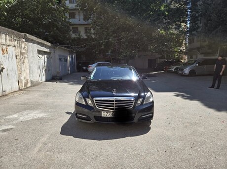 Mercedes E 220