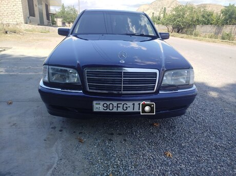 Mercedes C 240