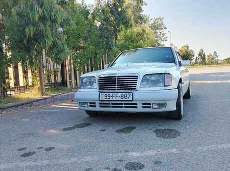 Mercedes 230 E