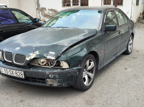 BMW 523