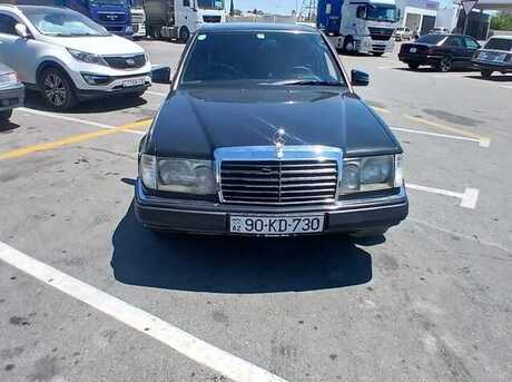 Mercedes 230 E