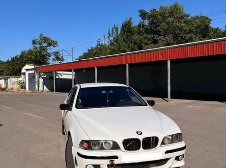 BMW 523