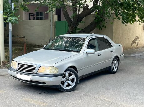 Mercedes C 180