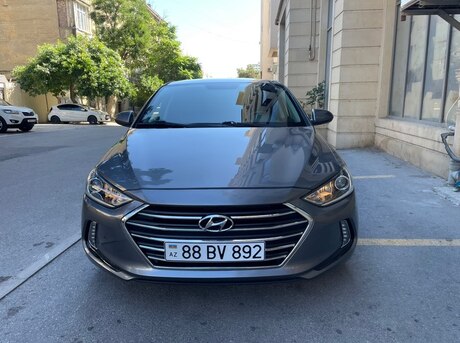 Hyundai Elantra