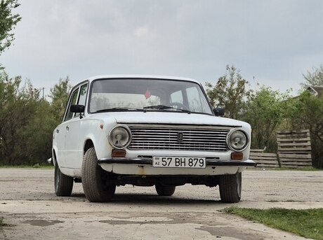 LADA (VAZ) 21011