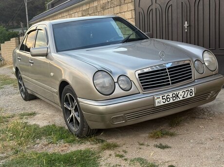 Mercedes E 200