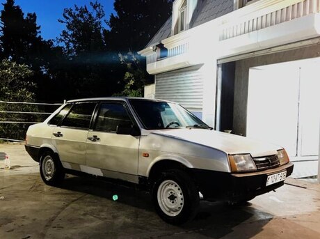 LADA (VAZ) 21099