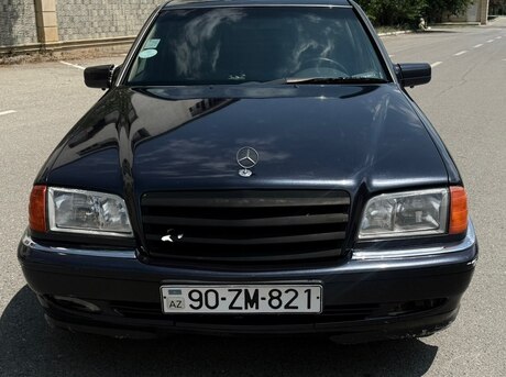 Mercedes C 200