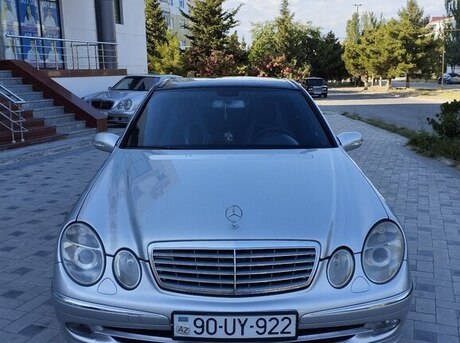 Mercedes E 220