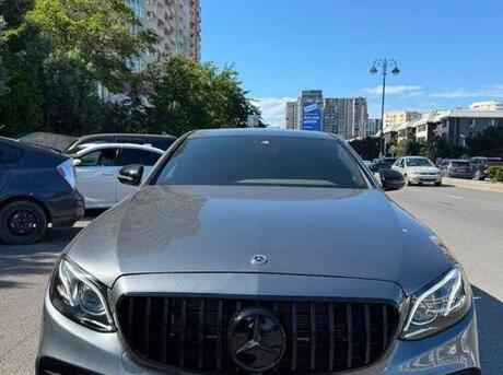 Mercedes E 300