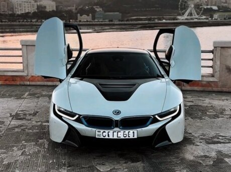 BMW i8
