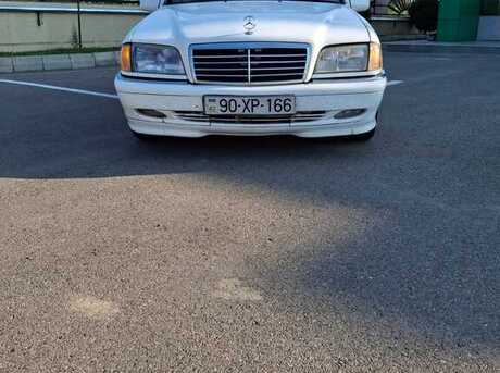 Mercedes C 230