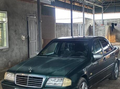 Mercedes C 180
