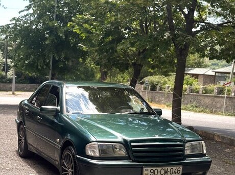 Mercedes C 240