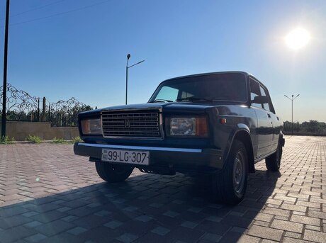 LADA (VAZ) 2107