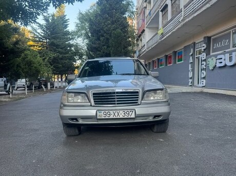 Mercedes C 180