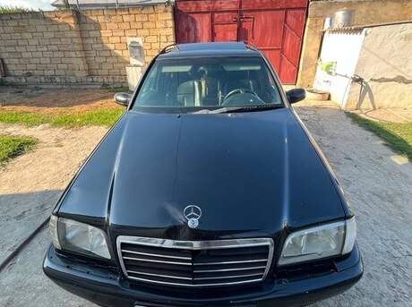 Mercedes C 230