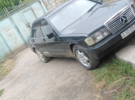 Mercedes 190