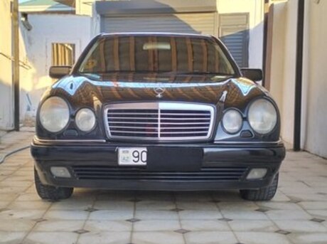 Mercedes E 240