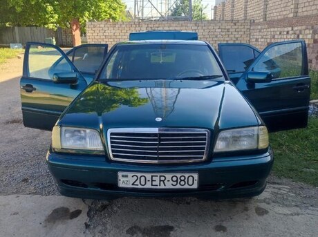 Mercedes C 180