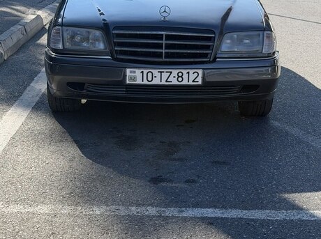Mercedes C 200