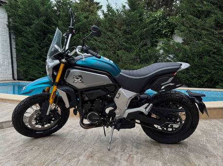 CFMOTO 700 CL-X Adventure