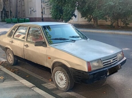 LADA (VAZ) 21099