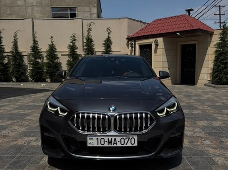 BMW 218