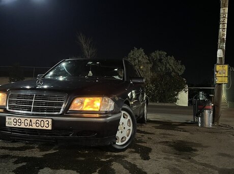 Mercedes C 220
