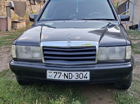 Mercedes 190