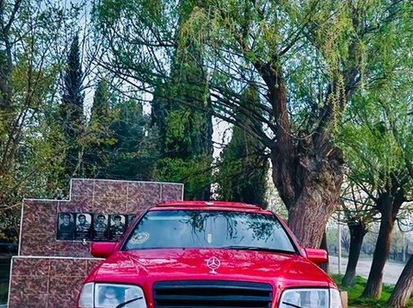 Mercedes C 240
