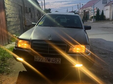 Mercedes C 180